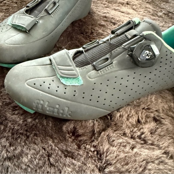Fi'zi:k Women's Grey Green R5B Boa closure system Cycling Road Shoes 38 US 7.5 - Picture 3 of 7